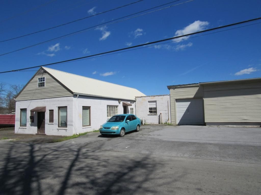 305 Davis St, Greeneville, TN 37743